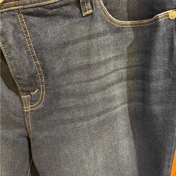 Jeans - Picture 3 of 4